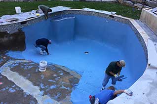 Eastern Aquatics plastering a swimming pool in NY